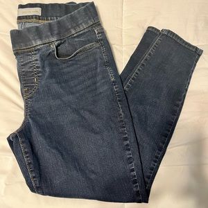 Levi’s Skinny Pull on Jeans